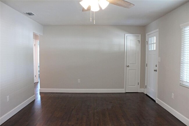 Building Photo - 840 Susan Dr