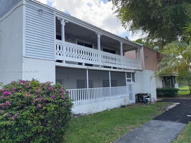 Building Photo - 10441 Mahogany Key Cir