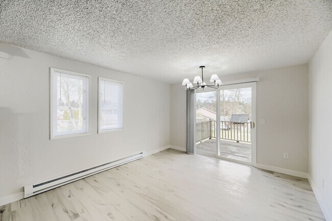 Building Photo - 14115 Admiralty Way