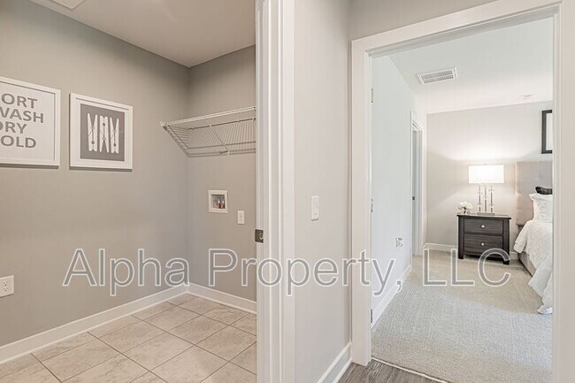 Building Photo - 505 Olivia Springs Dr
