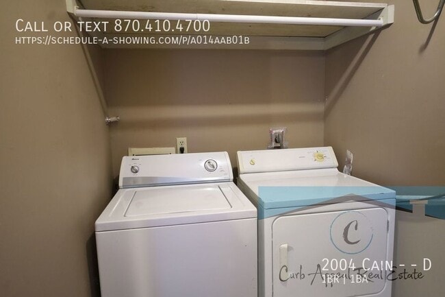 Building Photo - Move in special $500!! Recently renovated ...