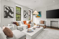 Building Photo - 49 W 16th St