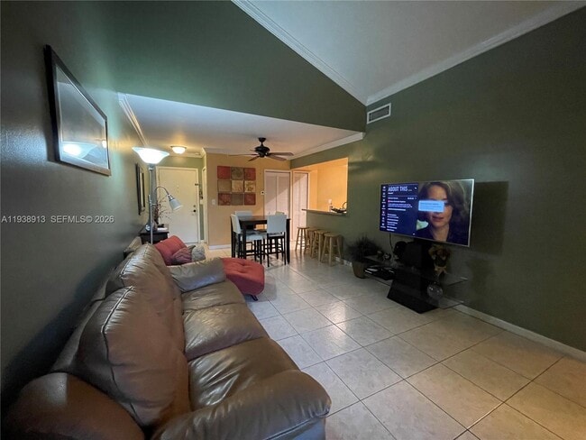 Building Photo - 9711 Fontainebleau Blvd