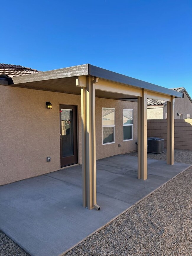 Building Photo - Brand New 3 Bedroom Home in Gated Neighbor...