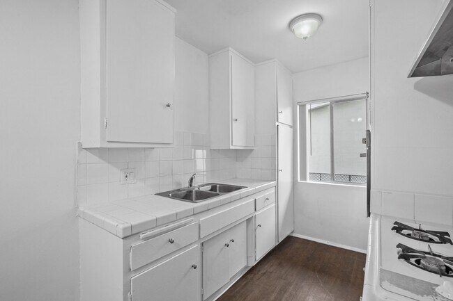 Building Photo - 3247-55 Santa Ana St