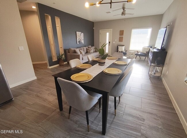Building Photo - 2728 Tierra Oasis St