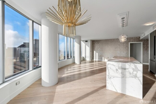 Building Photo - 201 Folsom St