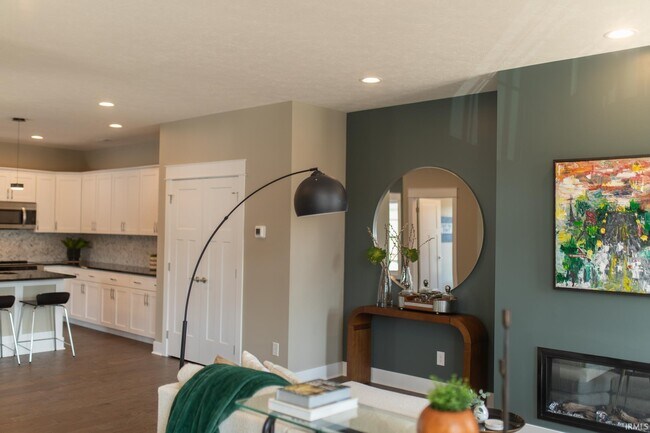 Building Photo - 1542 S Piazza Dr