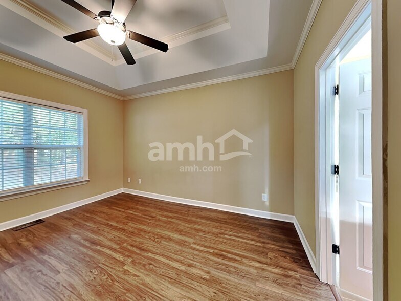 Building Photo - 107 Anderby Dr