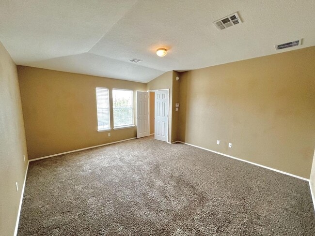 Building Photo - 4bd/2.5ba in Killeen TX