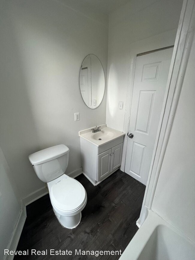 Building Photo - 3 br, 1 bath House - 2841 Parkwood Ave