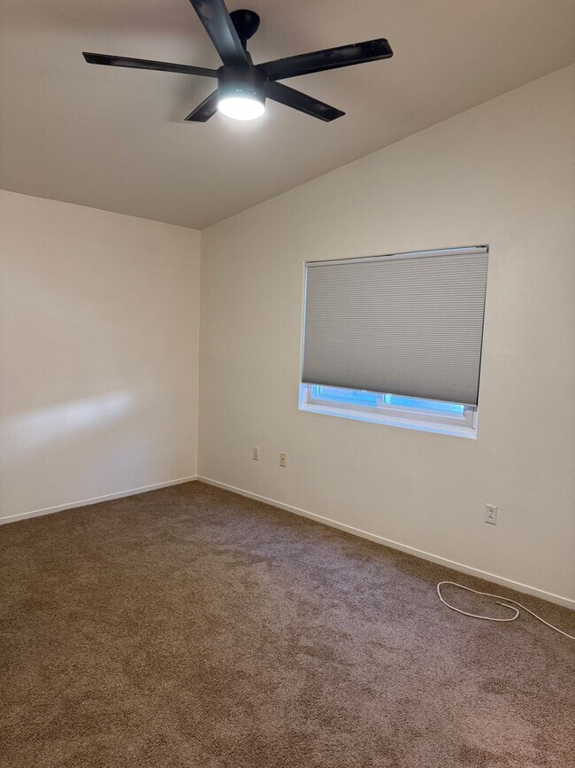 Building Photo - New Carpet and Fresh Paint