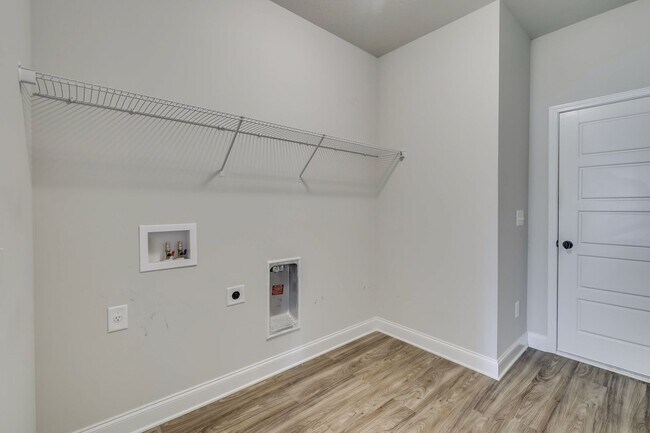 Building Photo - 340 Fox Haven Dr