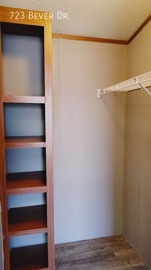 Building Photo - 723 W Bever Dr