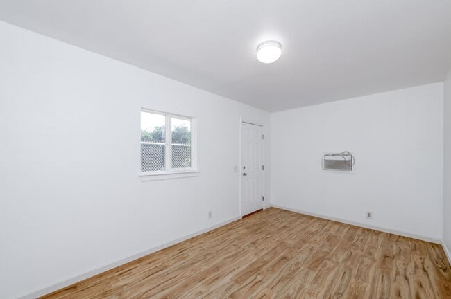 Building Photo - 12712 E McKinley Ave