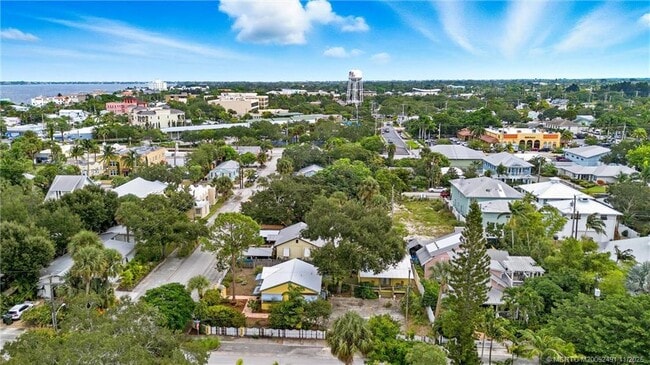 Building Photo - 120 SW 5th St