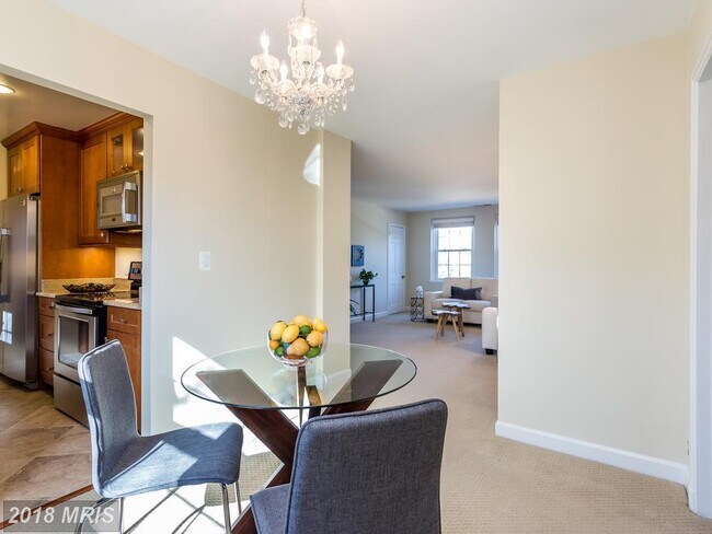 Building Photo - 3468 S Stafford St