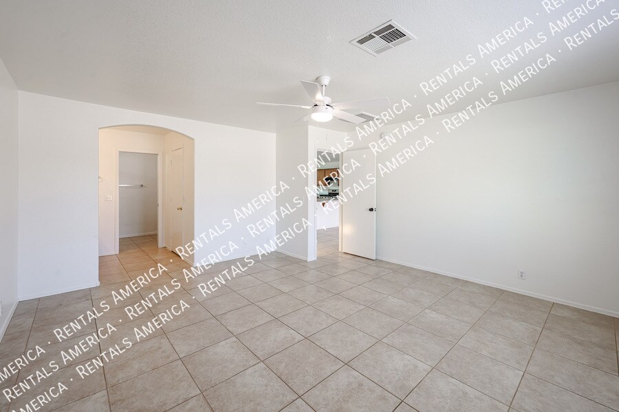 Building Photo - 6524 N 90th Dr