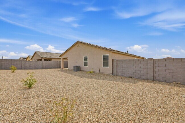 Building Photo - 1796 W Laguna Dr