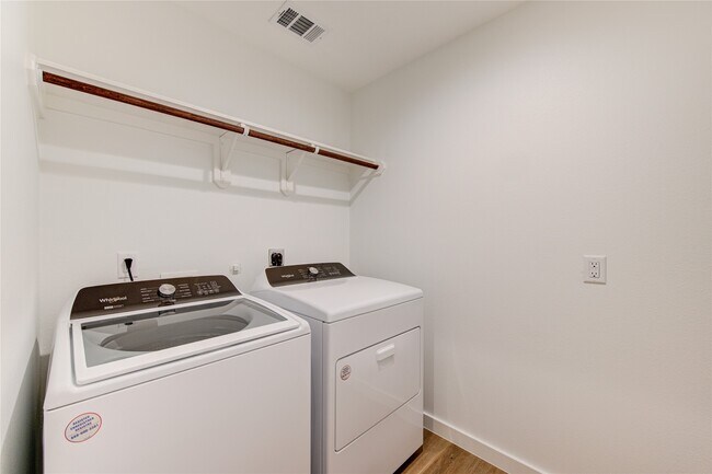 Building Photo - 29418 Emilys Rock Ln