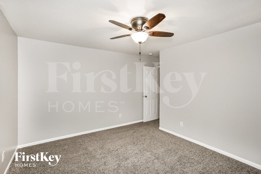 Building Photo - 15551 Dusty Trail