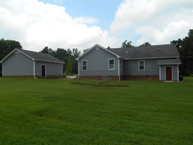 Building Photo - 336 Riverstone Dr