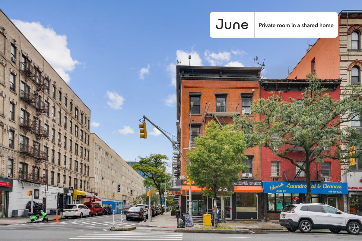 Building Photo - Room in Shared 2 bed/1 bath home