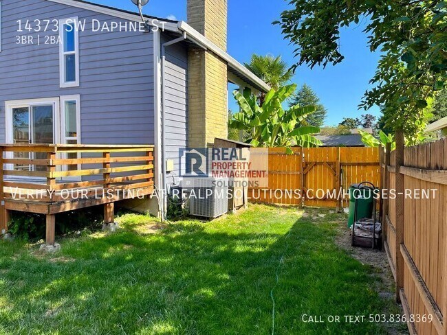 Building Photo - 14373 SW Daphne St