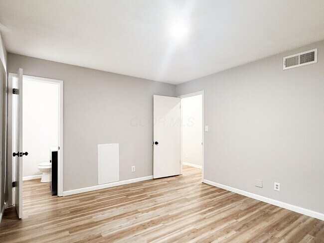 Building Photo - 1828 Bairsford Dr