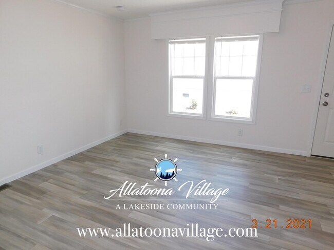 Building Photo - 3BR/2Bth w/ Lake Access and Pet Friendly i...