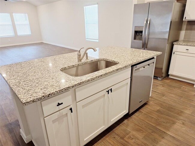 Building Photo - 1327 Camden Ln