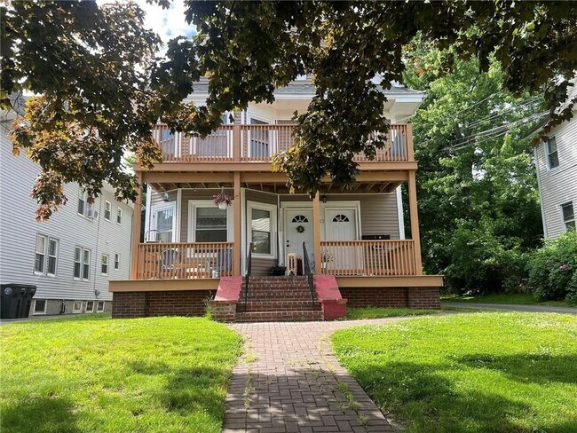 Primary Photo - 112 Norwood Ave