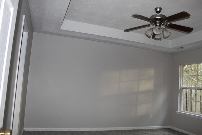 Building Photo - Columbia County Fort Grodon Attached home with Garage