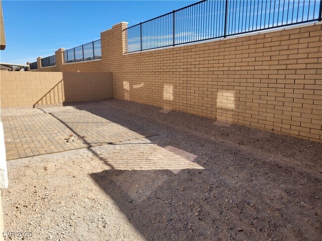 Building Photo - 187 Jaldena Ln