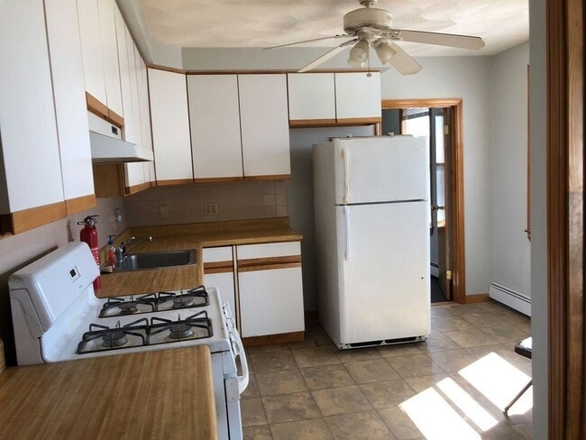 Building Photo - 47 Elmwood St