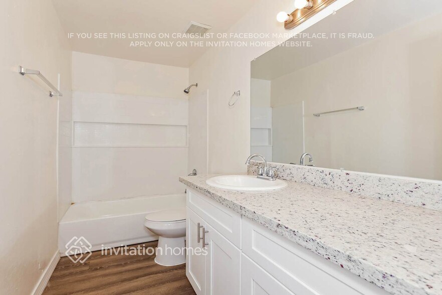 Building Photo - 2546 S 114th Ln