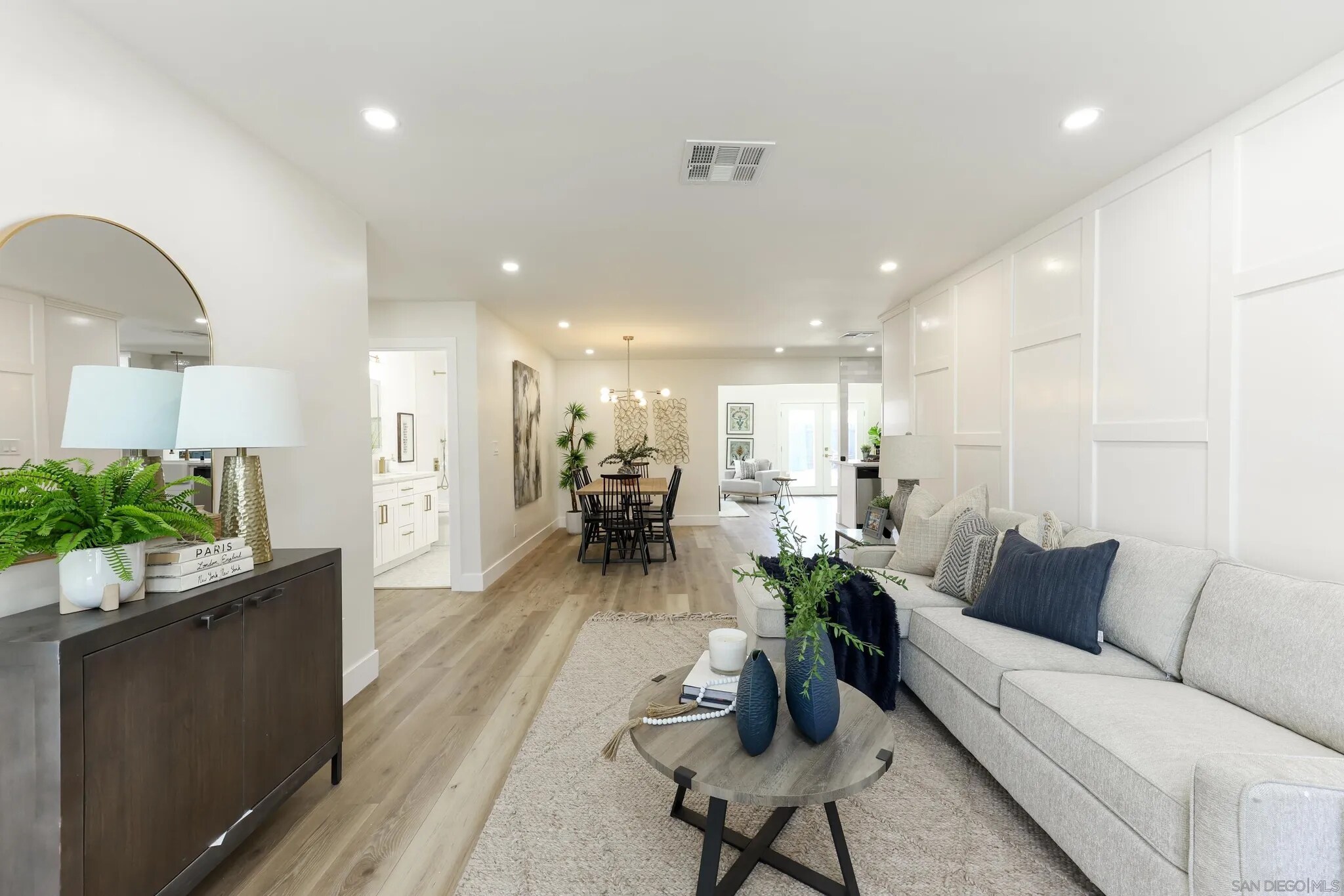 Livingroom - 10967 Salinas Way