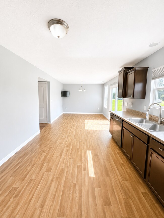 Building Photo - Beautiful 3-Bedroom Home in Desirable Village at Armstrong Farms