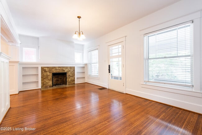 Building Photo - 1604 Edgeland Ave