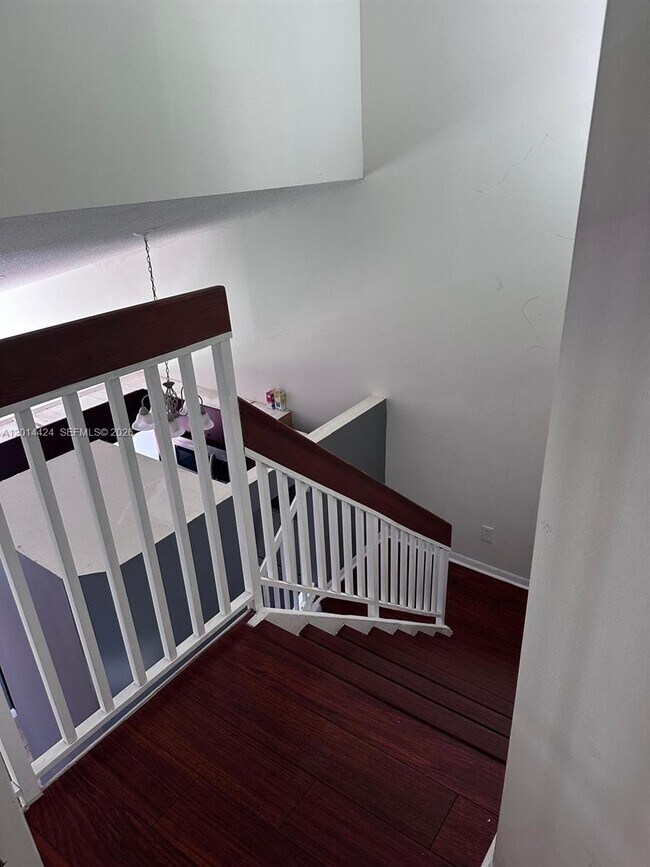 Building Photo - 979 Coral Club Dr