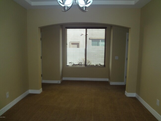 Building Photo - 1575 W Pelican Ct