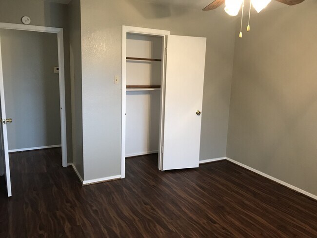 Building Photo - Single Family Home *LEASING SPECIAL AVAILABLE*