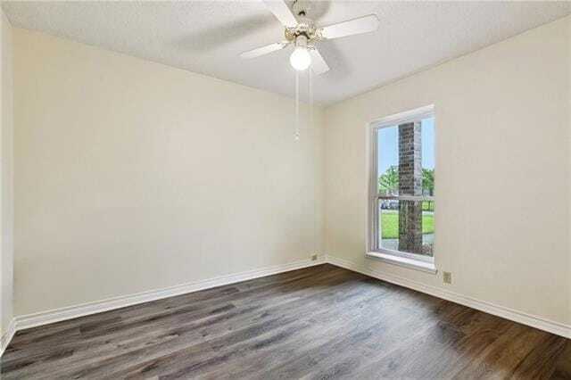 Building Photo - 310 Oakley Ln