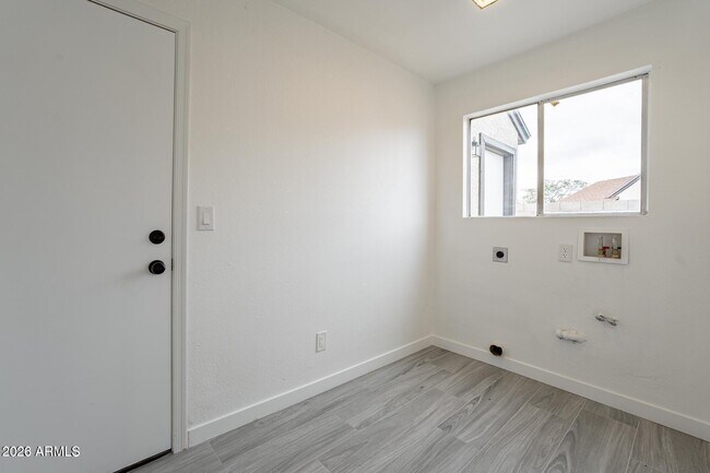 Building Photo - 4768 W Piute Ave