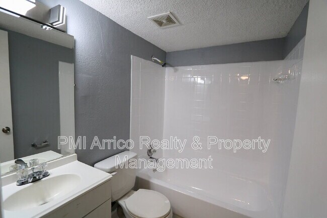 Building Photo - 1810 E 143rd Ave