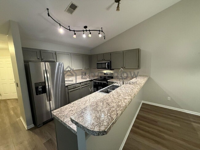 Building Photo - 4254 Peak Ln NE