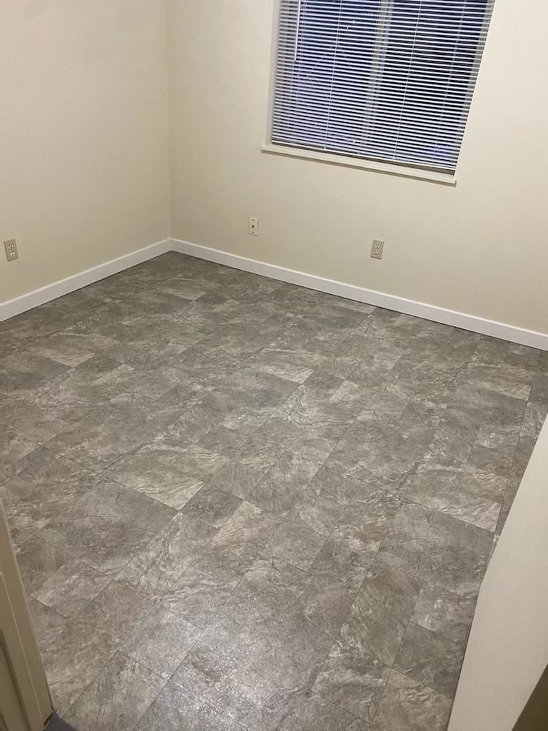 Building Photo - 623 Palisades Dr