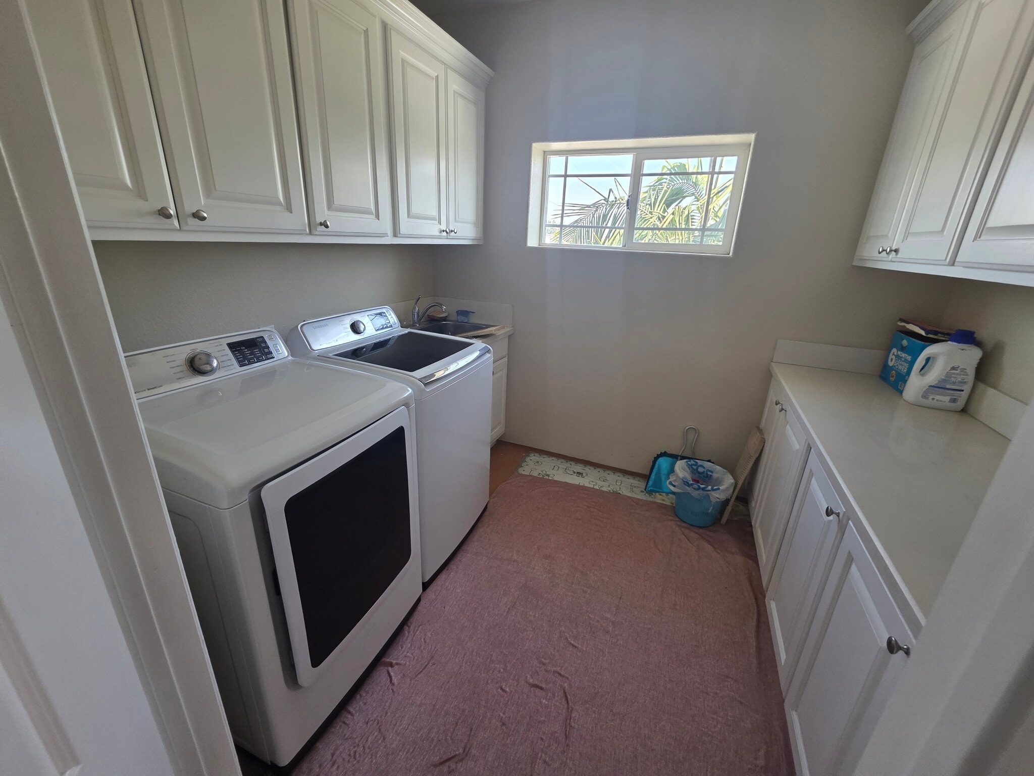 Laundry room - 5102 La Palma Ave
