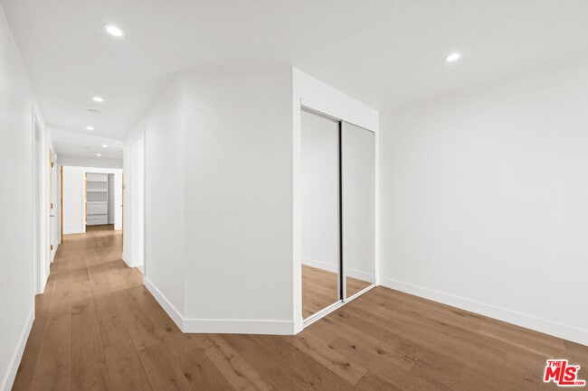 Building Photo - 106 Croft Ave
