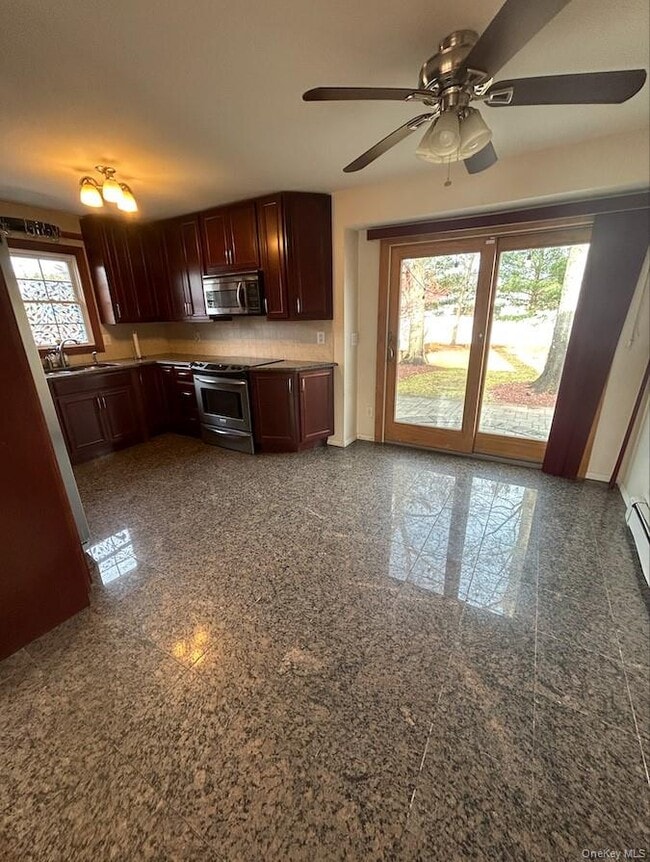 Building Photo - 7 Grange St